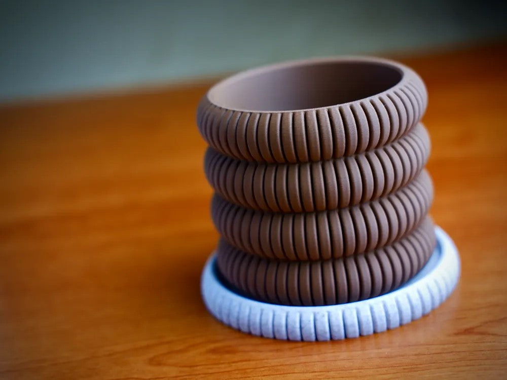 ribbed planter · with plate