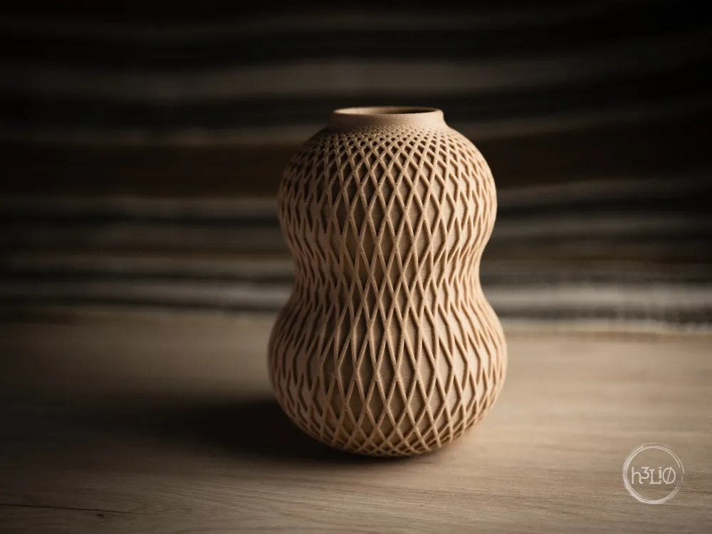 facet · vase