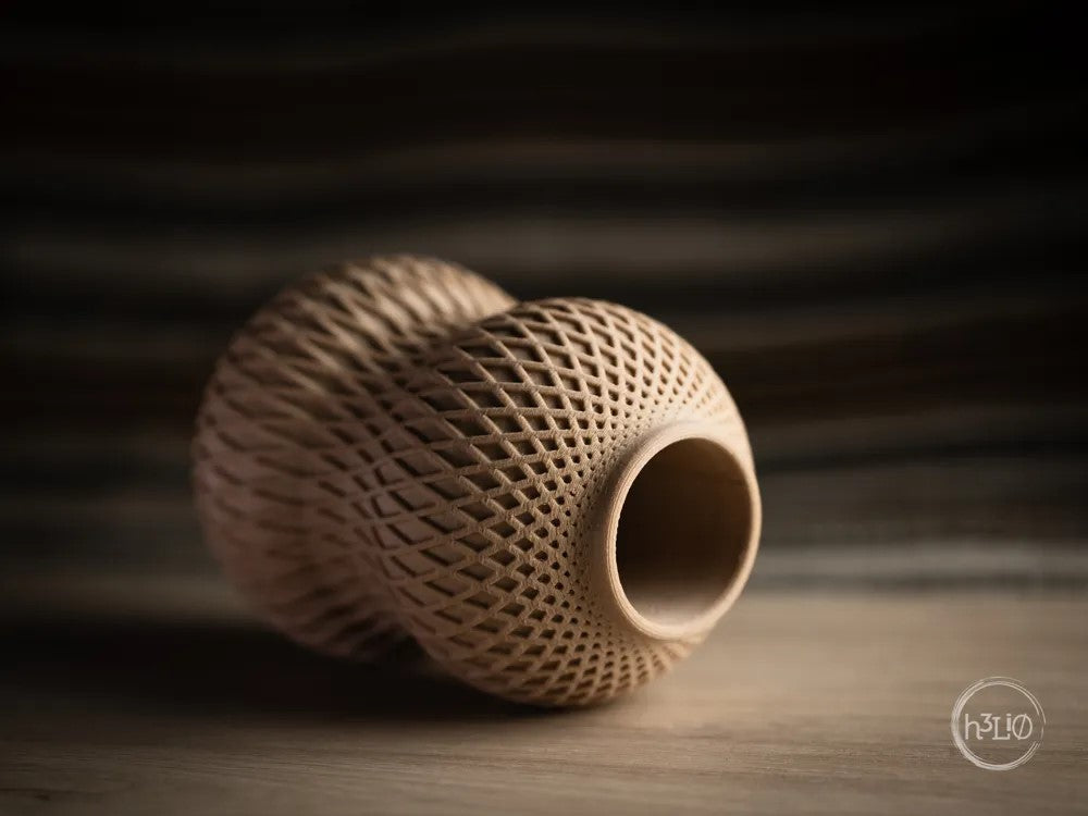 facet · vase