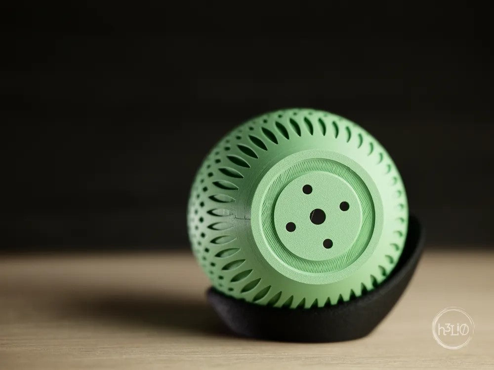orbit · planter with wrap around plate