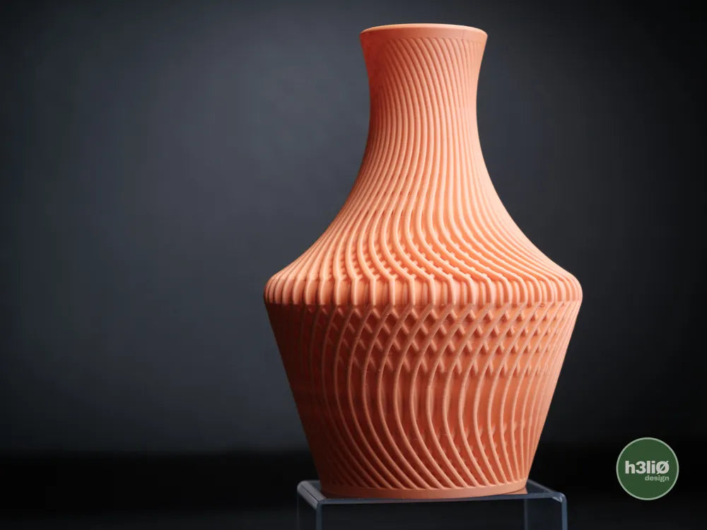 lucid · vase