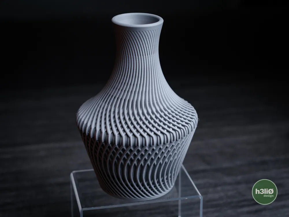 lucid · vase