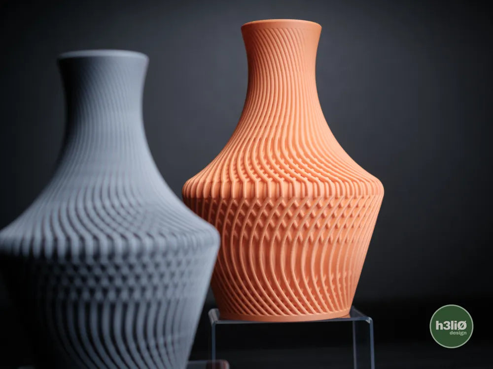 lucid · vase