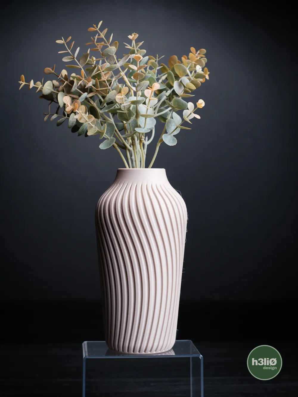 radiate · vase