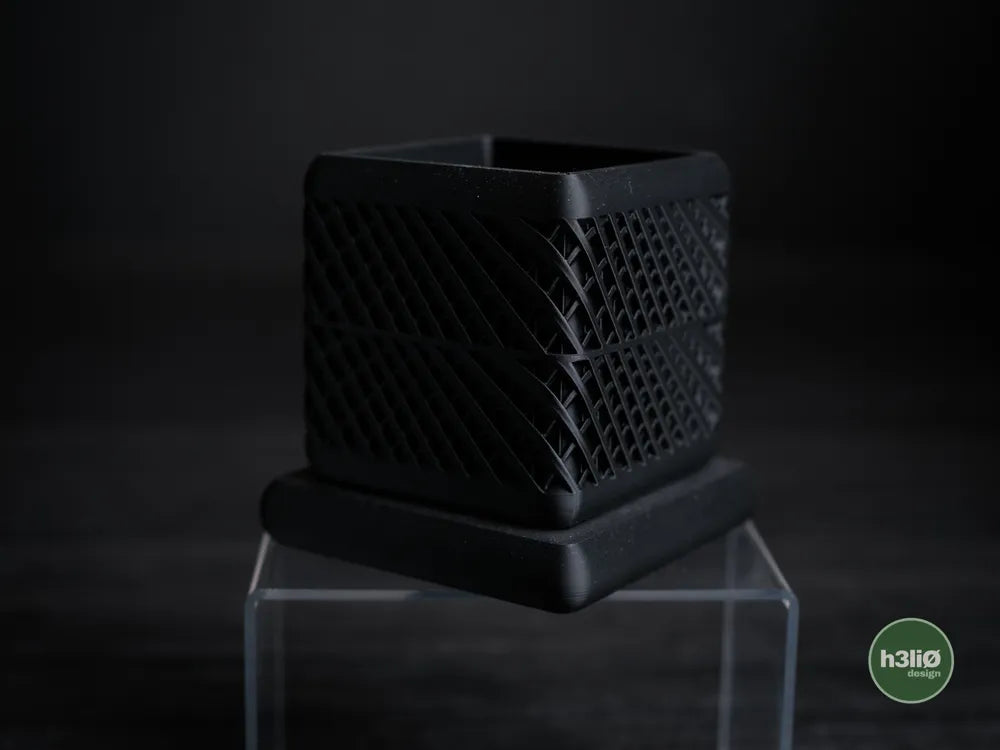 qube · planter